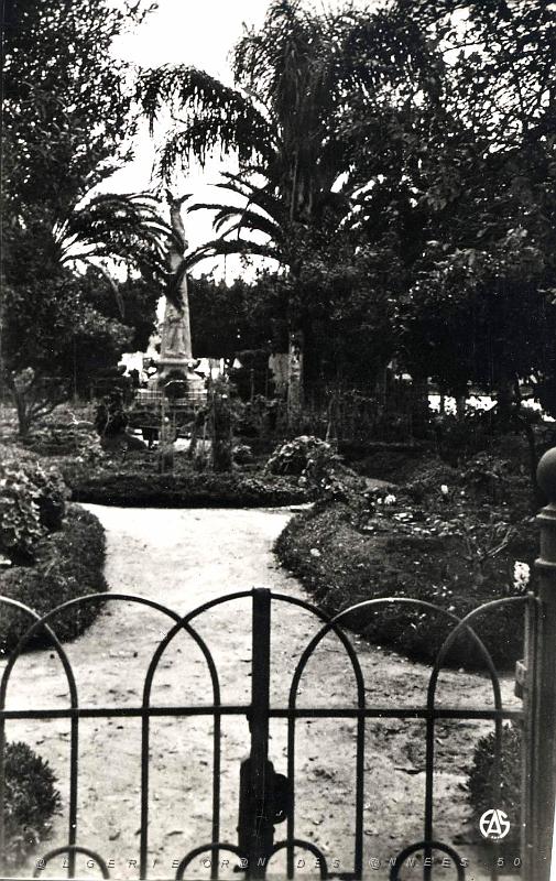 Ain tedeles 511- Monument aux morts COLLECTION DES AMIS DE ND DE SANTA CRUZ.jpg